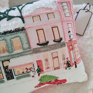 NWt 'Window 🛍️ Wonderland'  Pillow & 🤍FuR Throw  by Boston Traders ~